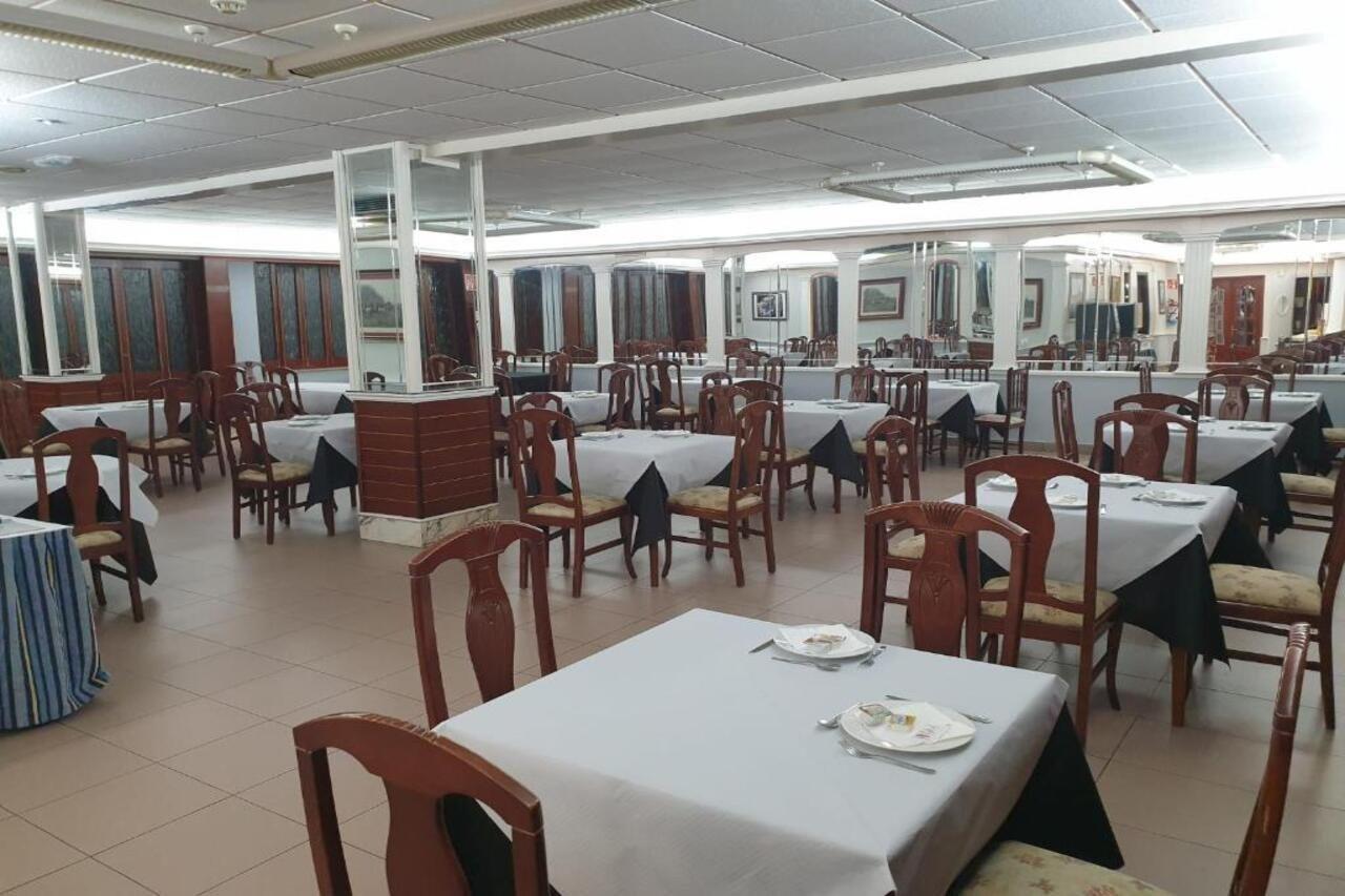Hotel Isabel Isla Bagian luar foto